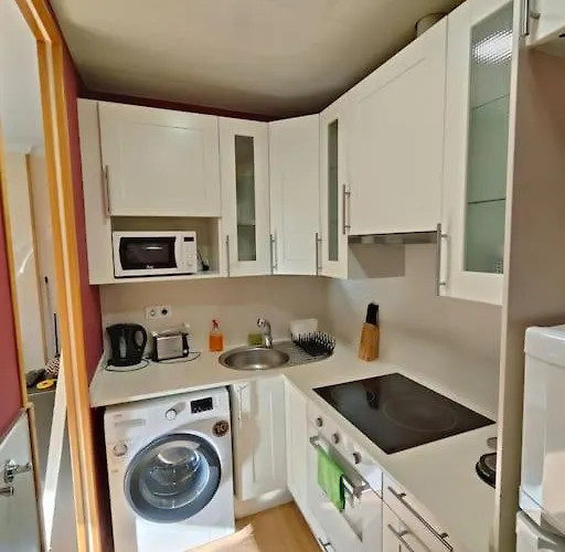 Elegant Rambla Badal Apartament Barcelona